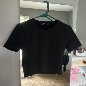 Zara Cropped shirt